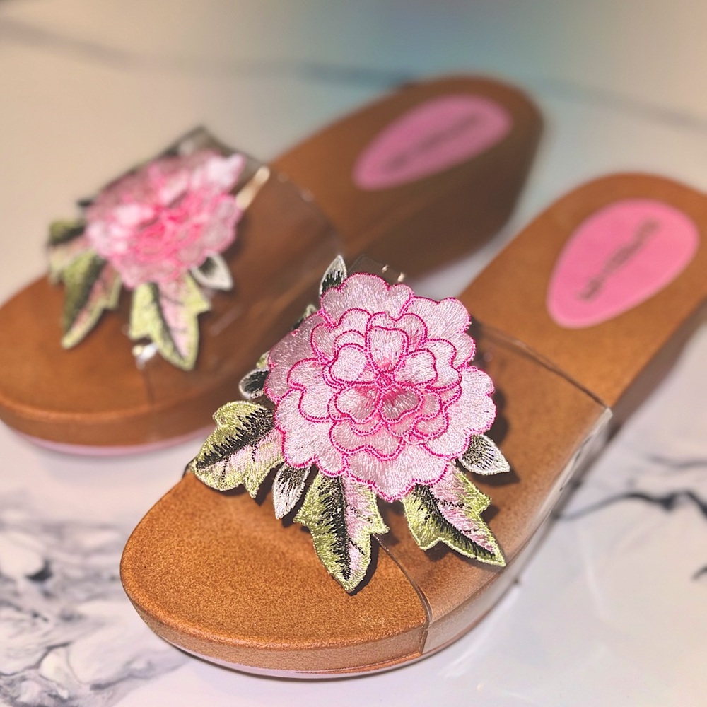 🌸 New SASHA BEAUTIES SIZE 8 🌸